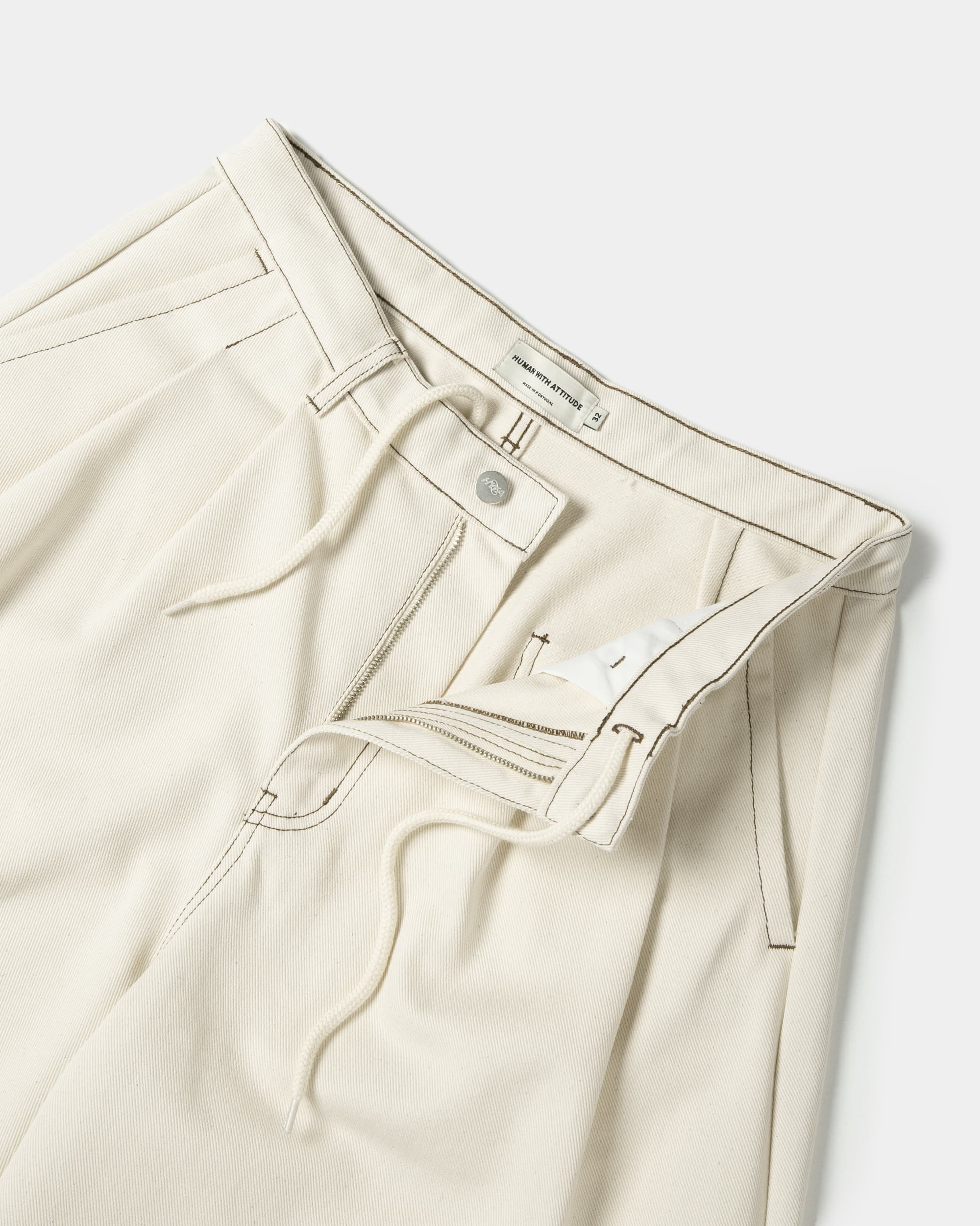 Plissierte Onigiri-Jeanshose - Off White