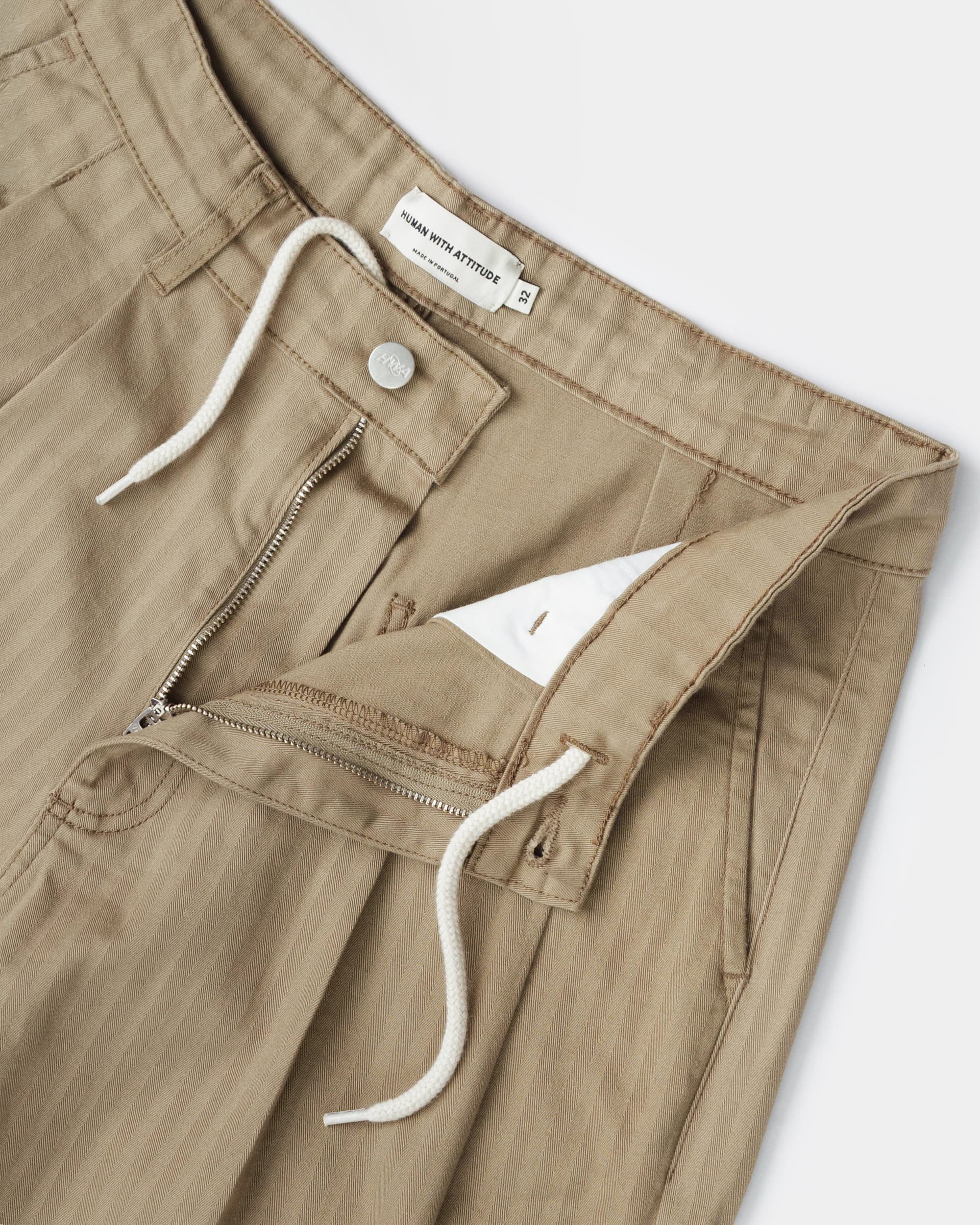 Short Pleated Onigiri - Beige