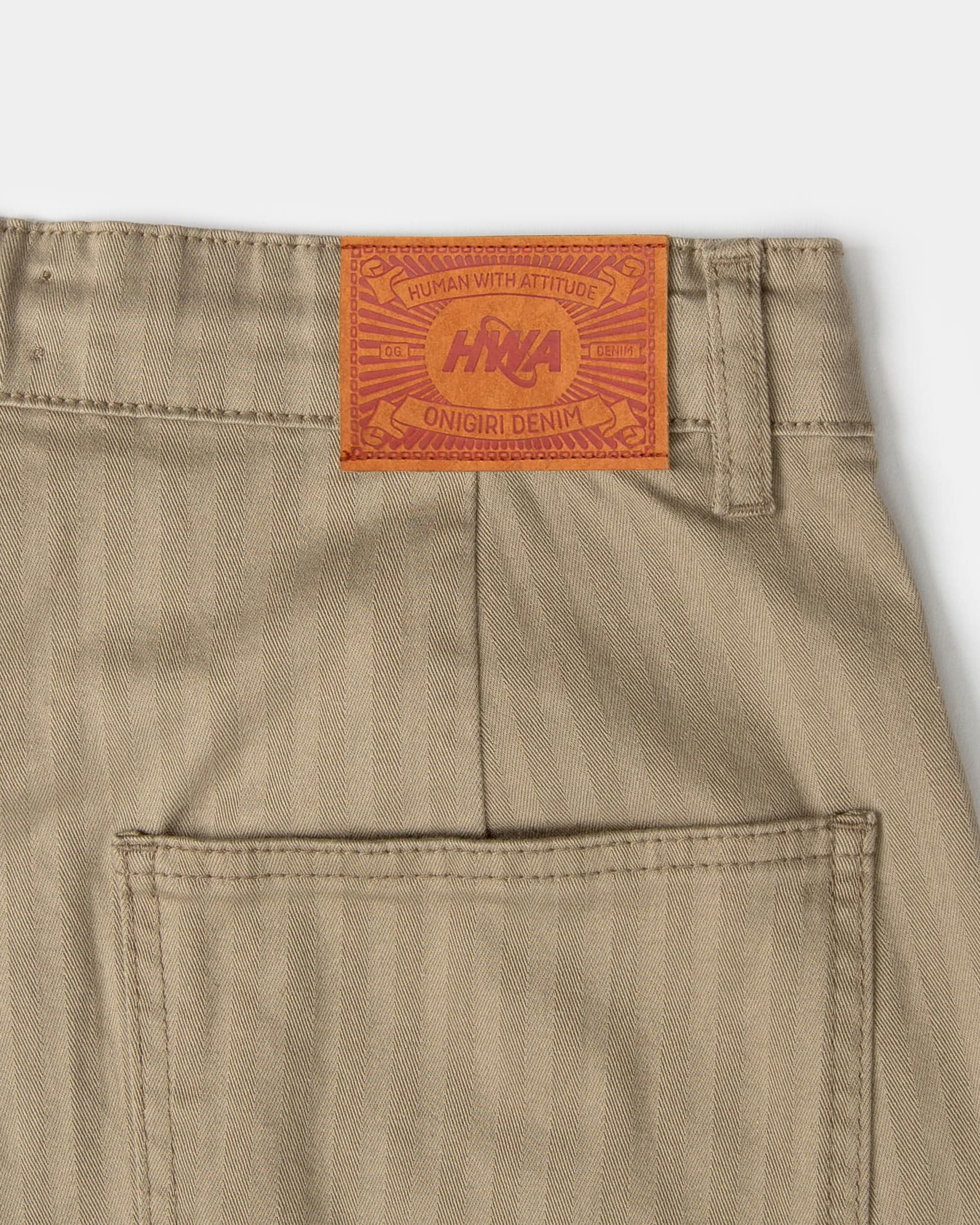 Short Pleated Onigiri - Beige